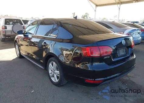 2013 Volkswagen Jetta Hybrid Sel from USA, damaged, VIN 3VW637AJ1DM258903